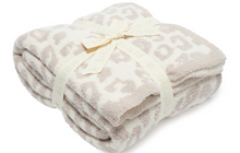 Load image into Gallery viewer, Barefoot Dreams® Cozychic In The Wild Throw

